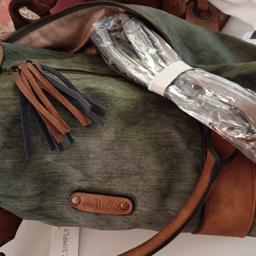 Army Green, Simply Noelle Overnight Bag